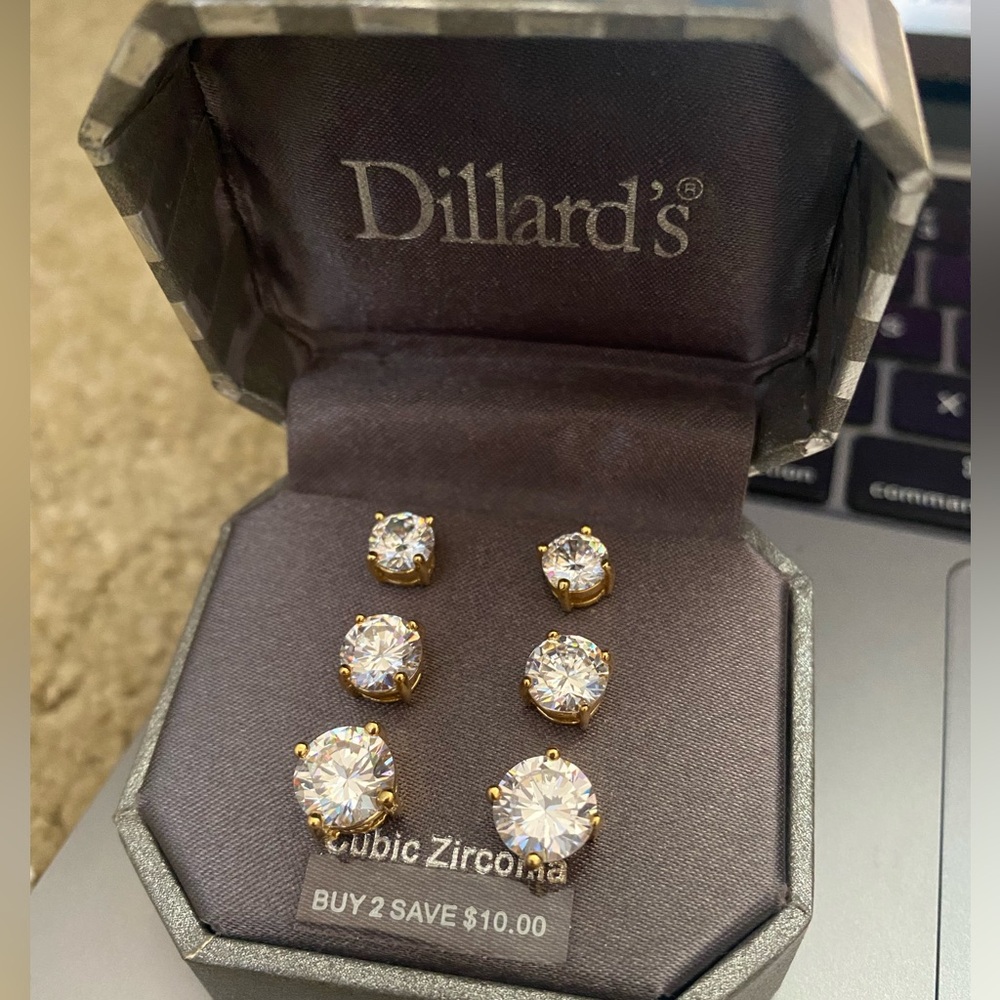 Cubic Zirconia studs